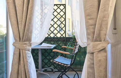 Santa Maria Novella Apartment | Home Magè Florence with private garage and balcony