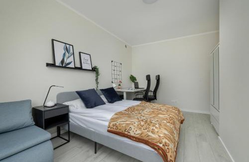 Bronowice Apartment | Home Office - 2-Bedroom Apartment Corpo-Stay in Kraków by Noclegi Renters