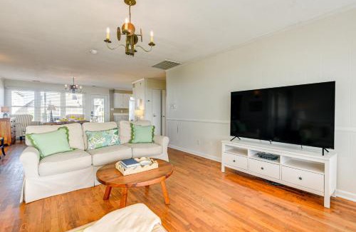 Ocean Isle Beach House | Home on Ocean Isle Beach with Catwalk and Deck