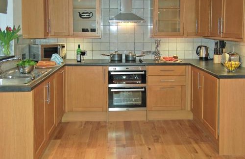 Helstone House | Home Park Farm Cottages A