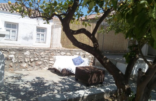 Spetses House | HOME PRIVE AT SPETSES