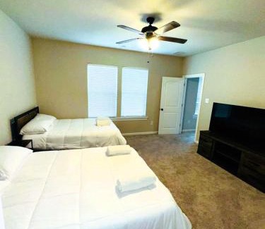 Highlands - Perkins House | Home Run Hideaway by LSU Alex Box Stadium - BC1027