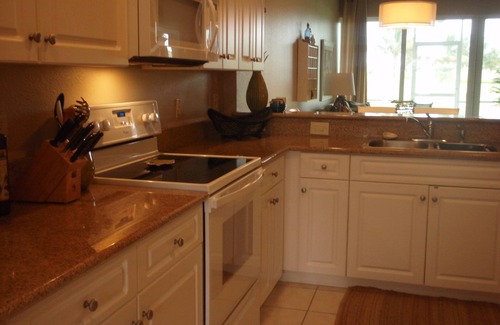 Naples Condo | HOME SUITE HOME! 3 Bedroom, Ground Floor, Beautiful Golf Course View