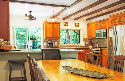Guerneville House | ~ Home w/Gas Fireplace + 3 Cottages w/Baths + Hot Tub ~ Pool ~ Pet Friendly ~