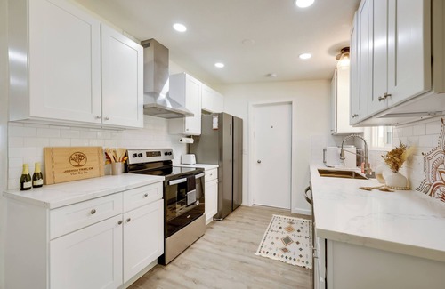 Joshua Tree Cottage | Home w/Hot Tub ~ 8 Mi to Joshua Tree Natl Park!