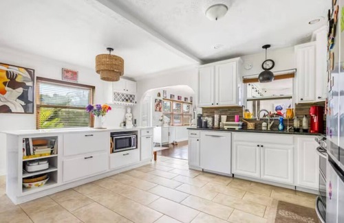 Gulfport House | HOME WITH ALL YOU NEED between thriving St Peterburg downtown & St Pete Beach