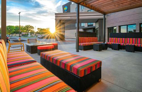 South Central Omaha Hotel | Home2 Suites by Hilton Omaha I-80 at 72nd Street, NE