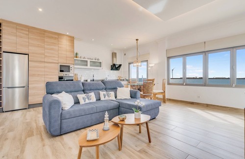 Playa de Arinaga Apartment | Home2Book Coastal Retreat with Sea Views, Arinaga