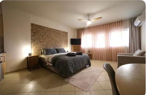 Markopoulon Apartment | Home4U apt2, just 8Km from airport