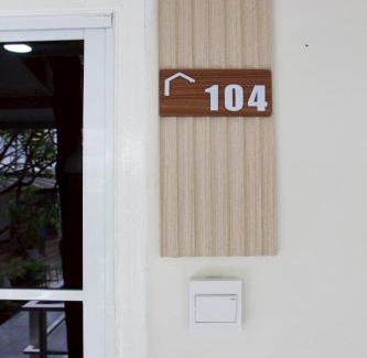 Lat Krabang Ski Chalet | Homeku Guesthouse Room 4 Cozy Stay Close to Suvarnabhumi Airport