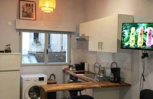 Asnieres-sur-Seine Apartment | Homerez - Apartment Asnières-sur-Seine