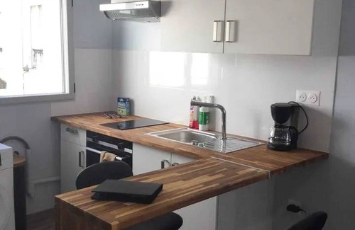 Asnieres-sur-Seine Apartment | Homerez - Apartment Asnières-sur-Seine