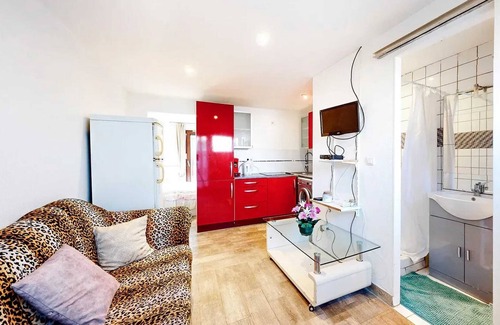 Schiltigheim Apartment | Homerez - Apartment in Schiltigheim