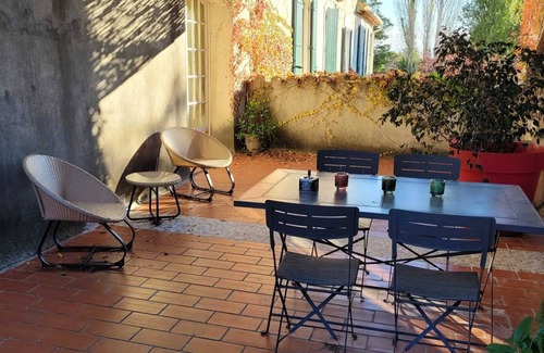 Albaron Apartment | Homerez - Apartment with Pool in Arles - 85 m²