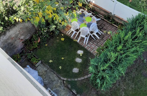 Ingersheim Apartment | Homerez - Apmt in Ingersheim, garden view