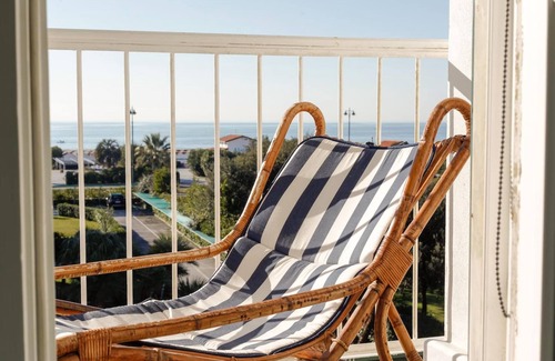 Forte dei Marmi Apartment | Homerez - Apmt in Forte dei Marmi - Sea View