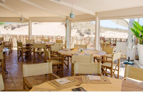 Campomarino di Maruggio Apartment | Homerez - Appartement 500 m away from the beach with shared pool and jacuzzi