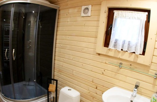 Laragne-Monteglin House | Homerez - Beautiful bungalow for 2 ppl. with terrace at Laragne-Montéglin