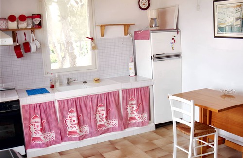 Monticello House | Homerez - Charming house in Monticello with sea view