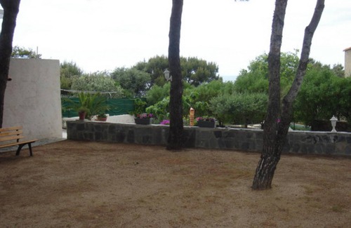 Monticello House | Homerez - Charming house in Monticello with sea view