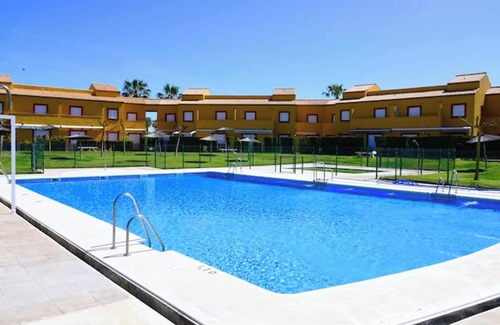 Rota House | Homerez - Charming house in Rota with pool