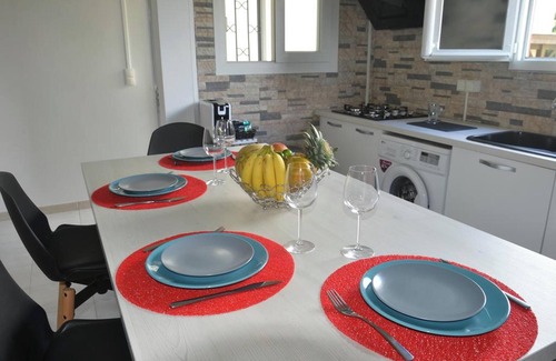 Petit Bourg House | Homerez - Charming House with Jacuzzi in Rivière-Salée