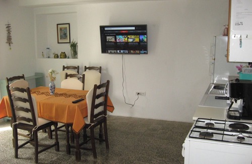 Mali Losinj House | Homerez - Cozy House in Sveti Jakov, Mountain View