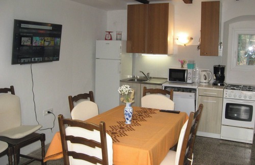 Mali Losinj House | Homerez - Cozy House in Sveti Jakov, Mountain View