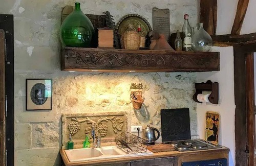 Brehemont House | Homerez - Cozy house in Bréhémont with peaceful garden