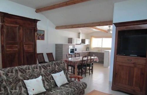 Vias Apartment | Homerez - Elegant apartment in Vias with balcony and garden