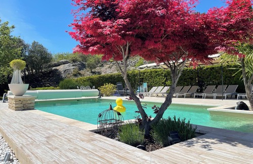 Murs Villa | Homerez - Elegant Villa in Murs with Private Pool