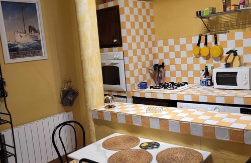 Albaron Apartment | Homerez - Family Apartment in Arles with Garden and Pool