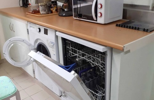 Lahosse House | Homerez - Family House with Garden in Lahosse