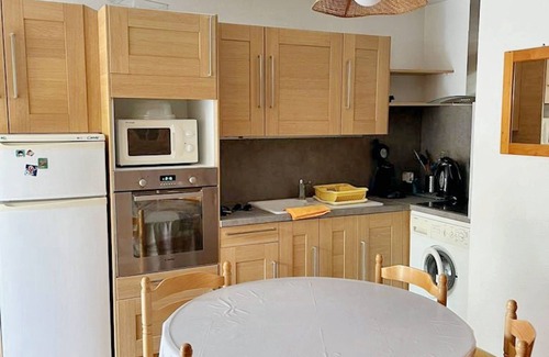 Les Arenes Apartment | Homerez - Flat Canet-en-Roussillon.