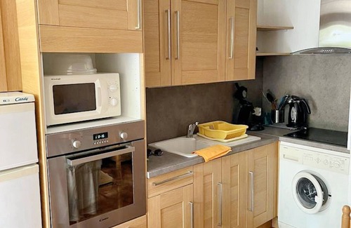 Les Arenes Apartment | Homerez - Flat Canet-en-Roussillon.