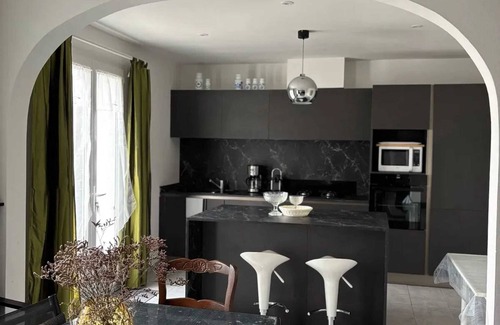 Saint-Georges-d'Oleron House | Homerez - House in Saint-Georges-d'Oléron