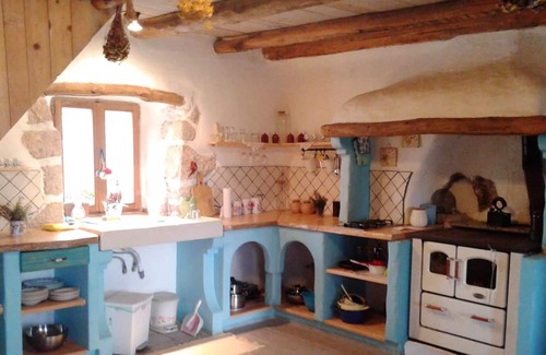 Cres House | Homerez - House 3 km away from the beach for 4 ppl. with garden at Filozici