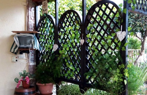 Punta Secca House | Homerez - House 500 m away from the beach for 4 ppl. with garden at Punta Secca