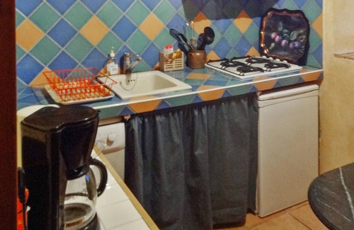 Saint-Amand-de-Coly House | Homerez - House for 6 ppl. with shared pool and terrace at Saint Amand de Coly