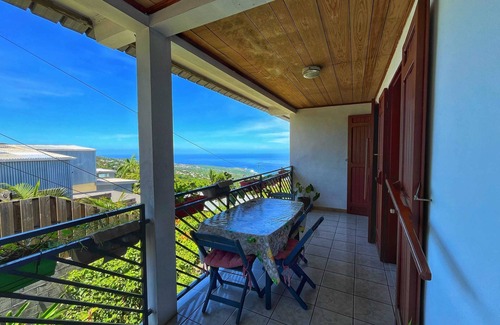 Saint-Leu House | Homerez - House in Saint-Leu, sea view.