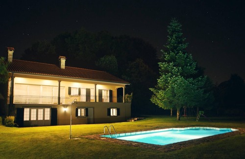 Paredes de Coura House | Homerez - Large house for 12 people. with swimming pool and garden in Paredes de Coura
