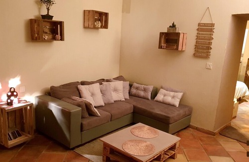 Grambois Apartment | Homerez - Nice apartment for 2 ppl. at Grambois