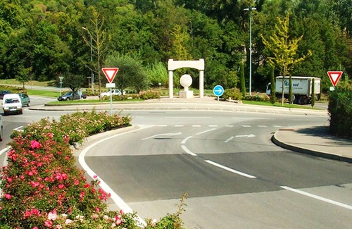 Bastide Giraud Apartment | Homerez - Nice appartement for 4 ppl. with shared pool at Villeneuve-Loubet