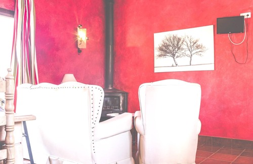 Estepa House | Homerez - Nice house for 4 ppl. with shared pool and terrace at Estepa