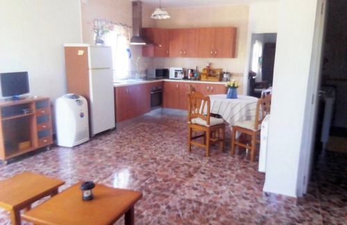 Medina-Sidonia House | Homerez - Picturesque House in Medina-Sidonia with Garden