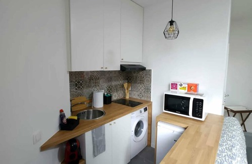 Saint-Josse-ten-Noode Apartment | Homerez - Studio in Saint-Josse-ten-Noode