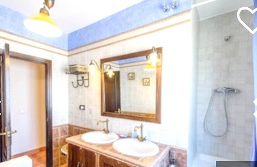 El Bosque House | Homerez - Spacious house for 4 ppl. with swimming-pool and terrace at El Bosque