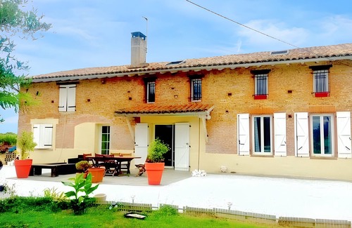 Saint-Jory Apartment | Homerez - Studio in Saint-Jory