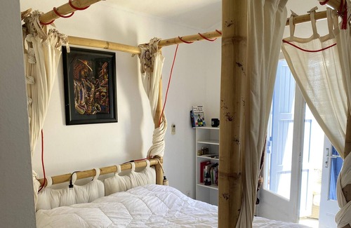 Centre-Ville Villa | Homerez - Villa for 4 ppl. with swimming-pool, garden and terrace at St Pierre