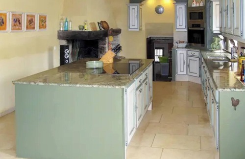 Saint Maime Villa | Homerez - Villa in Saint-Maime